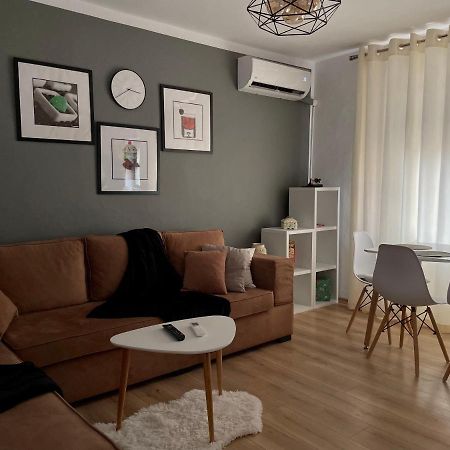 Luel Central Apartament Tirana Kültér fotó