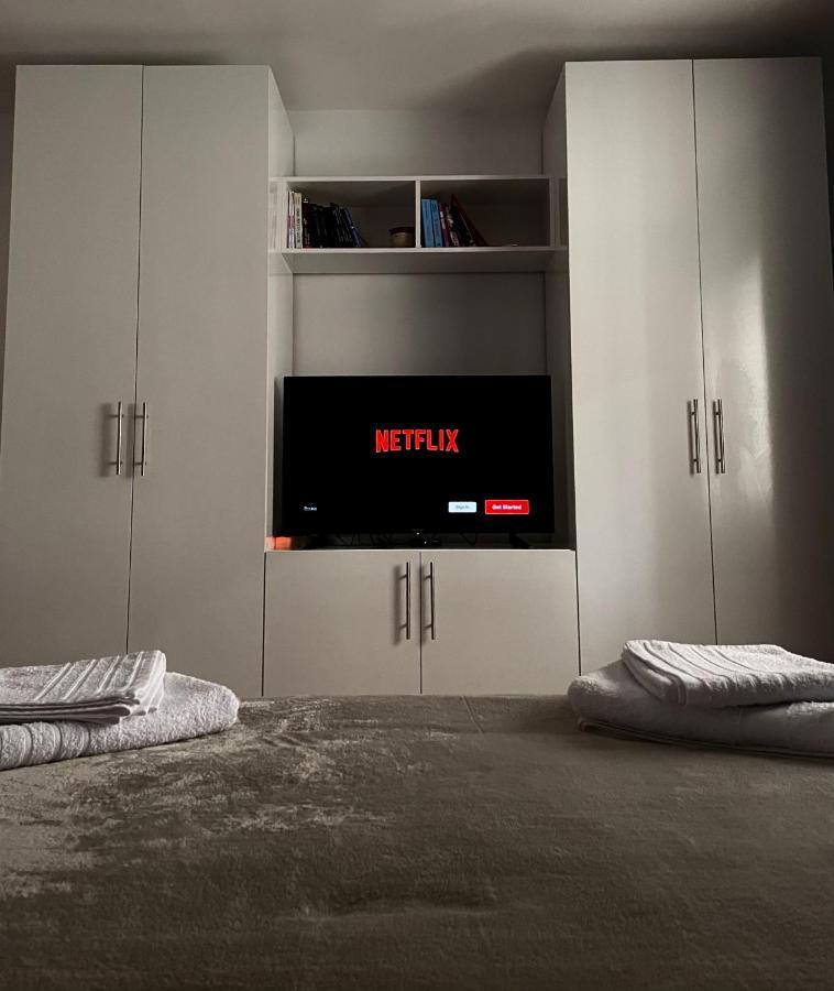 Luel Central Apartament Tirana Kültér fotó